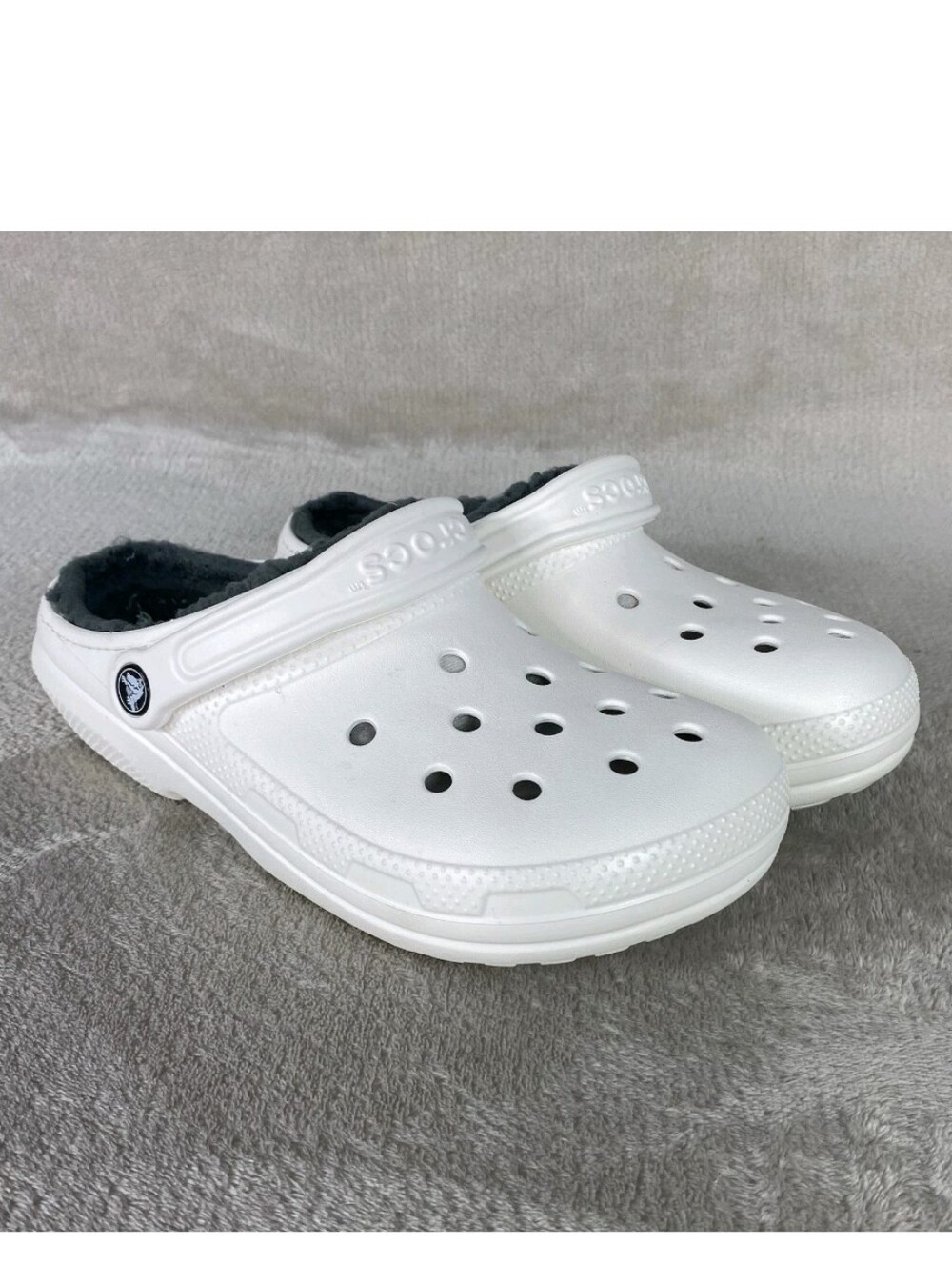 Crocs White Fuzzy Lined Classic Clogs Mens 6 Womens 8 Cozy Comfort Shoes